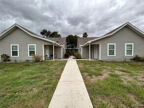 Building Photo - 1315 Quitaca Dr