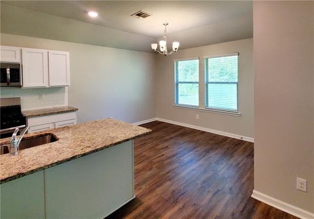 Building Photo - 42439 Evangeline Dr