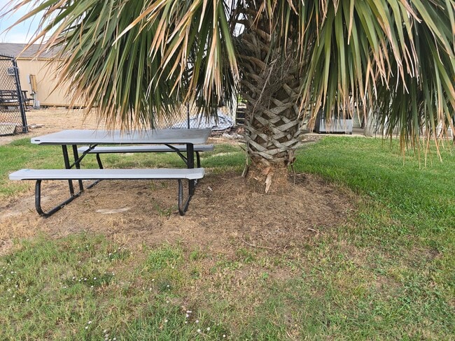 Foto del edificio - 3780 Martin Luther King Jr Dr