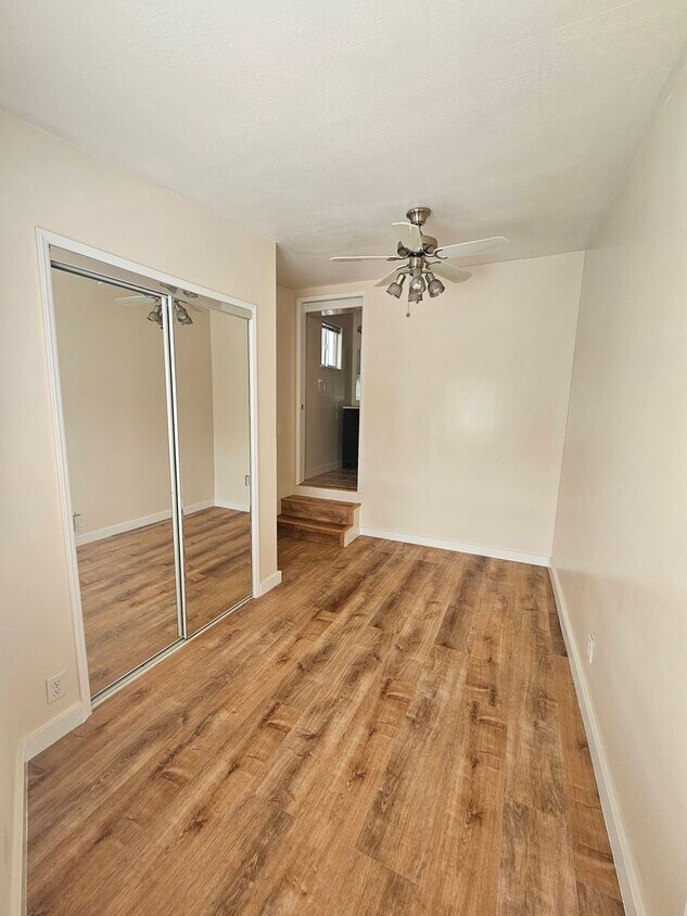 Foto del edificio - Aiea Heights: Renovated 1 bedroom 1 bath unit. Utilities included: Water, electric, gas, internet...