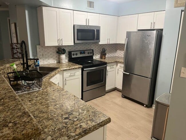 Photo - 200 Scotia Dr House