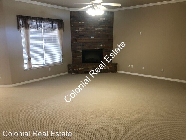 Building Photo - 3 br, 2 bath House - 2305 Marvin Hass