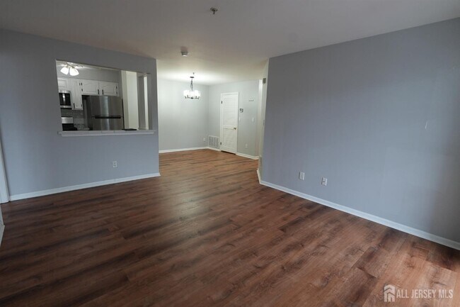 Foto del edificio - 421 Waterford Dr