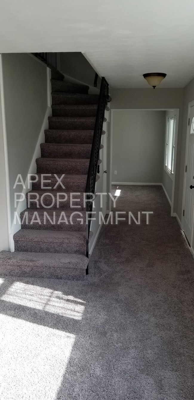 Building Photo - RARELY AVAILABLE 3 BED, 2 BATH NEW HOUSE