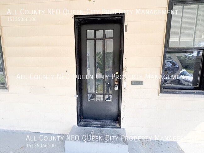 Building Photo - 1636 1st Ave