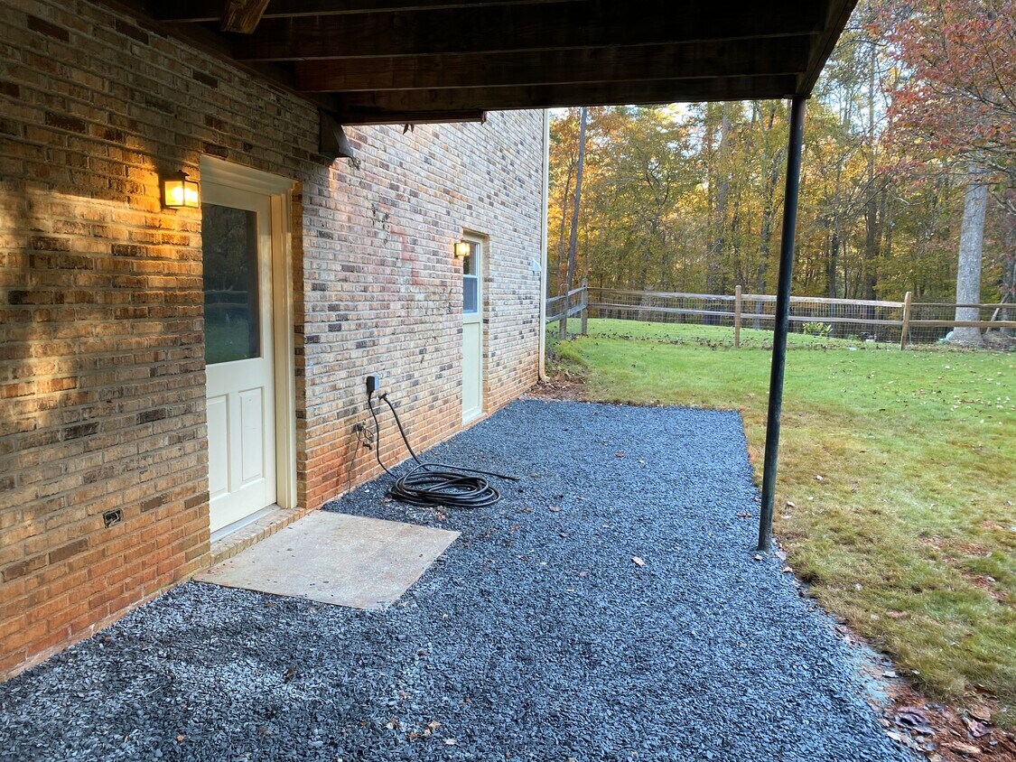 3798 Cotswold Dr SW Unit 2, Lilburn, GA 30047 Apartments in Lilburn