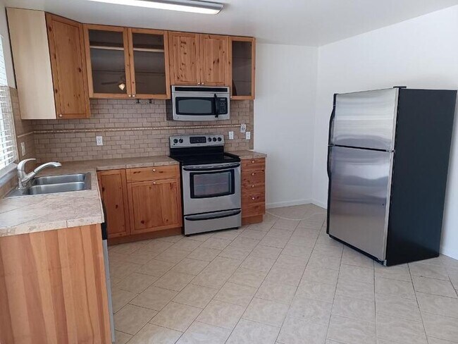 Foto del edificio - 7250 Viewcrest Dr