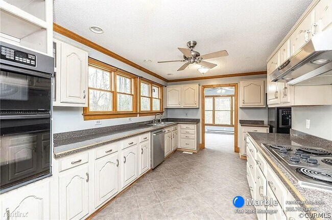 Foto del edificio - 4 br, 4 bath House - 12602 Old Ridge Rd