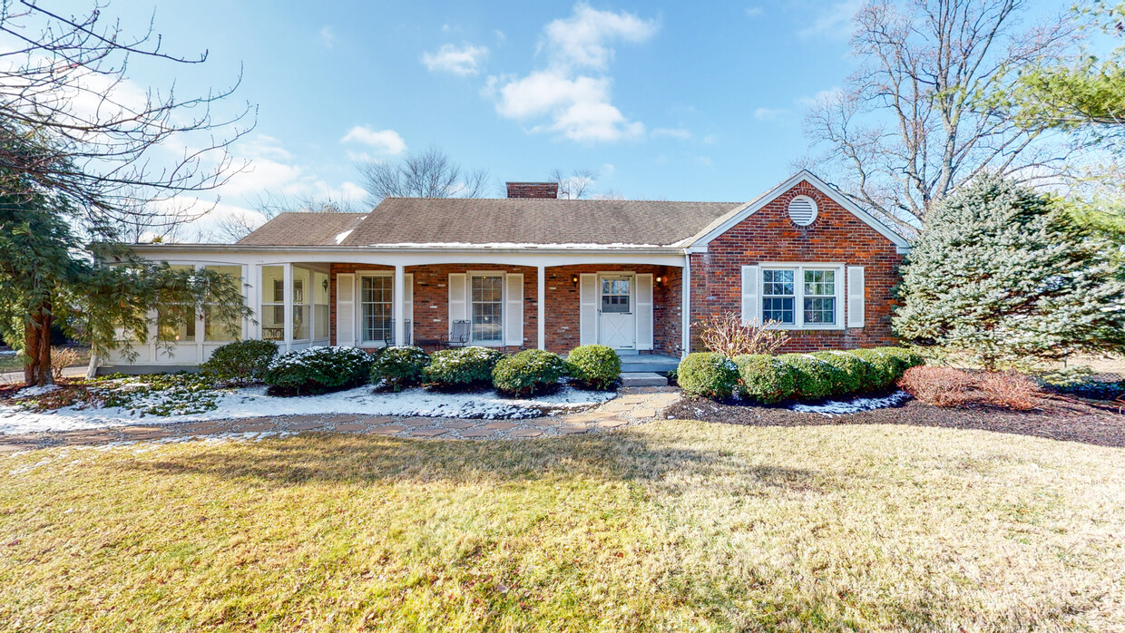 Primary Photo - 9300 Taylorsville Rd