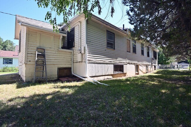 Building Photo - 555 Wyoming Ave