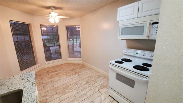 Foto del edificio - 2813 Shady Grove Dr