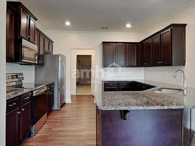 Building Photo - 544 Woodall Rd