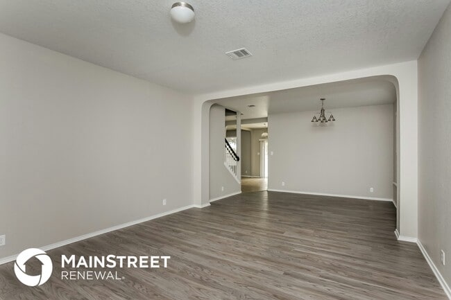 Building Photo - 205 Sunset Heights