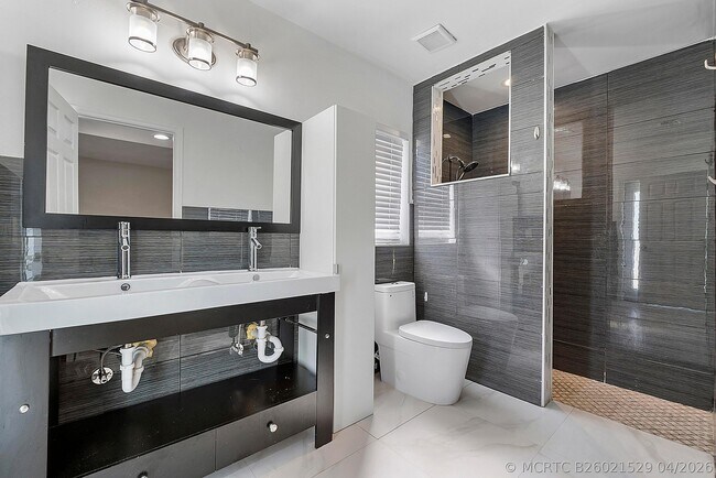 Foto del edificio - 11461 NW 39th St