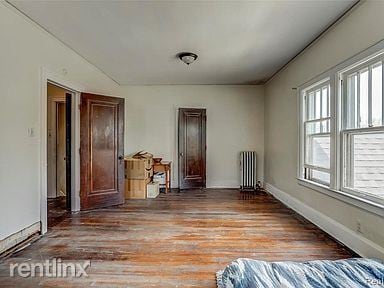 Building Photo - 3 br, 2 bath House - 3345 Leslie St