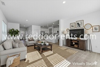 Building Photo - 883 Norfolk Ln