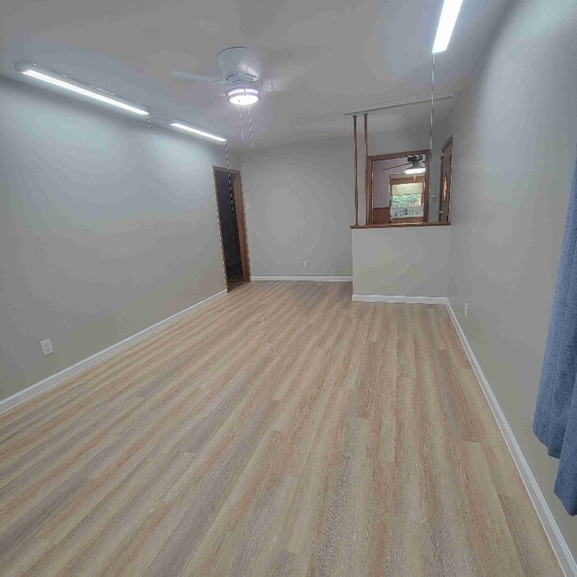 Photo - 706 Mark St House