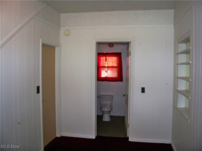 Building Photo - 15962 Pierce St