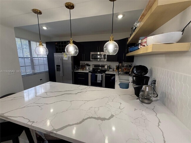 Foto del edificio - 11864 NW 11th St