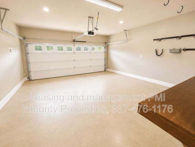 Building Photo - 213 Woodhaven Rd