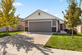 Building Photo - 17937 Ryans Ridge Ave