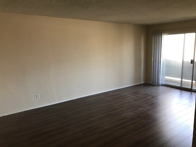 Foto principal - 1740 N Harvard Blvd
