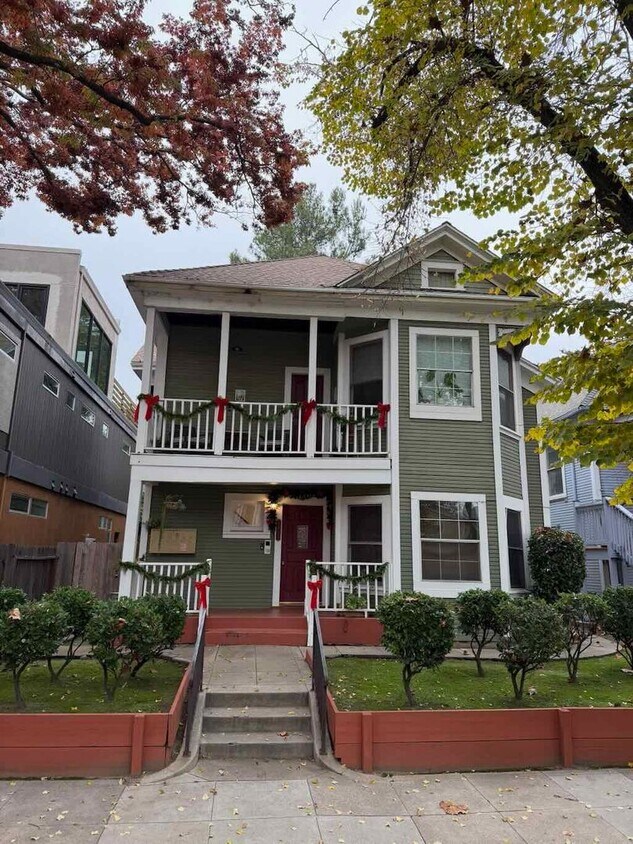 Photo - 1823 T St (Sacramento, CA)