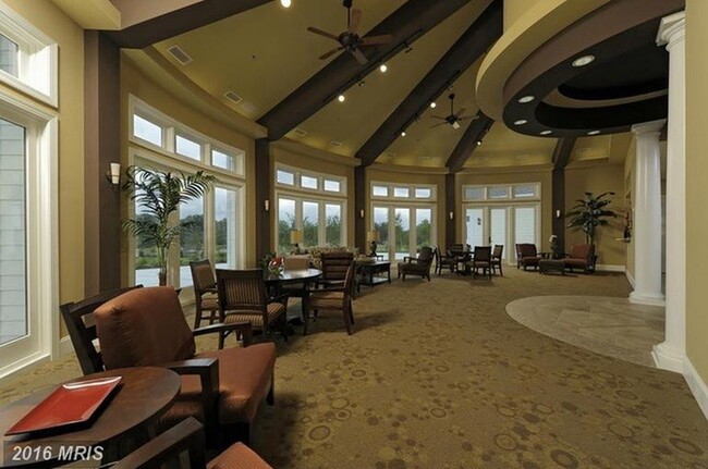 Foto del edificio - 23540 Hopewell Manor Terrace