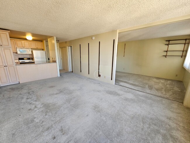 Foto del edificio - 1 Bed, 1 -Bath Condo for Rent! 1 Parking