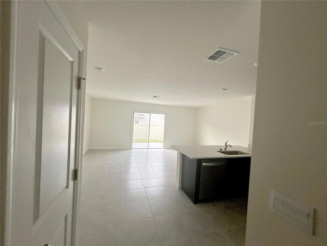 Building Photo - 6582 SW 81st Lp