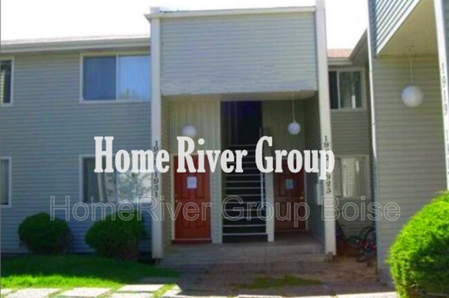 Building Photo - 1951 S Vista Ave