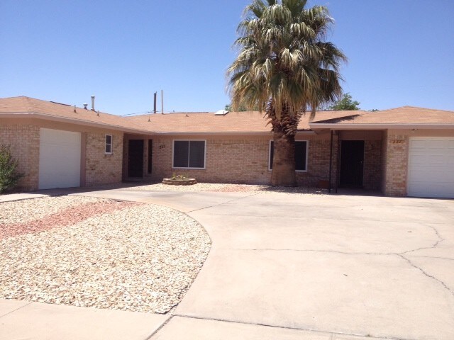 Primary Photo - 227 Palmary Dr