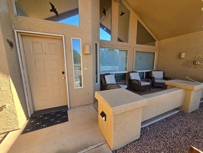 Foto del edificio - Furnished, 1-Year Long-Term Rental