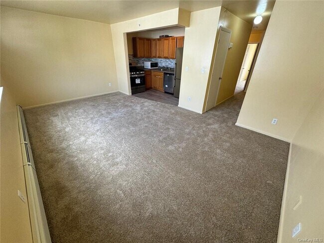 Building Photo - 107 Cove Ct