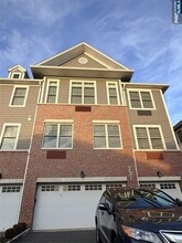 Building Photo - 237 Lincoln Ave