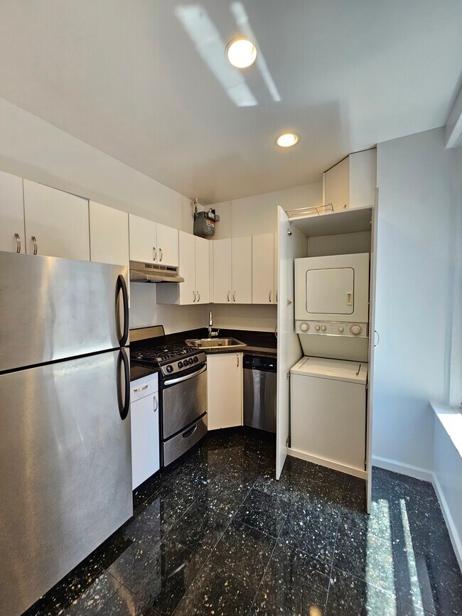 Foto del edificio - 206 W 104th St