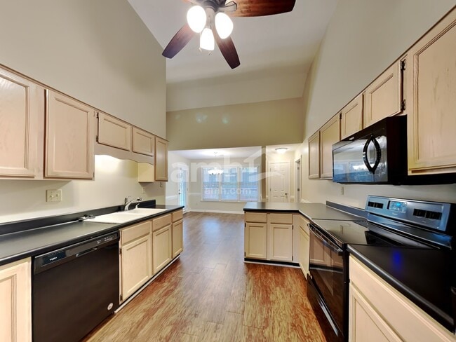 Building Photo - 7608 Dexter Park Dr