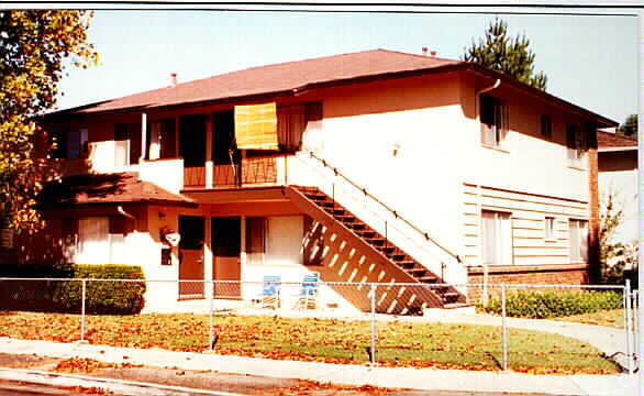 Building Photo - 1053 W Hamilton Ave