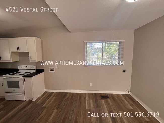 Building Photo - 4521 Vestal St