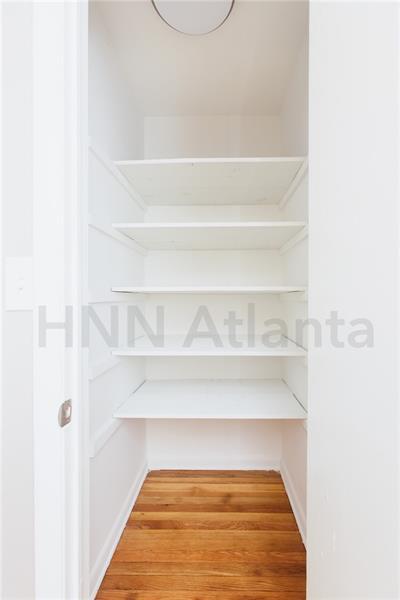 Building Photo - 450 Medlock Rd