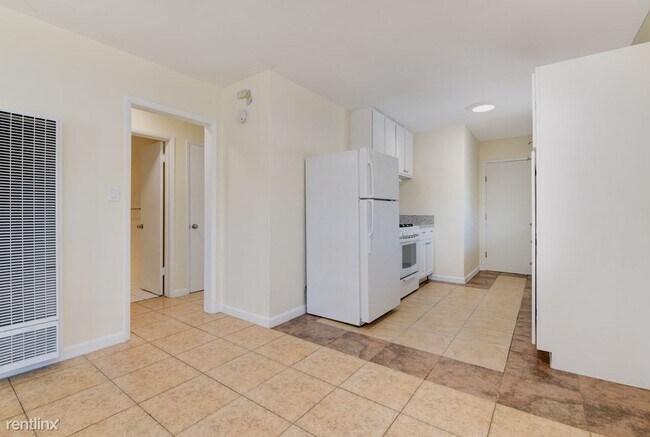Foto del edificio - 2 br, 1 bath Duplex - 1810 East 16th Stree...