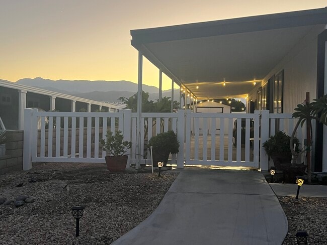 Building Photo - 73049 Cabazon Peak Dr