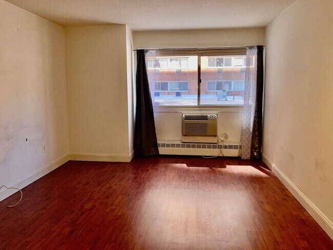Foto del edificio - Riverwest Condominiums