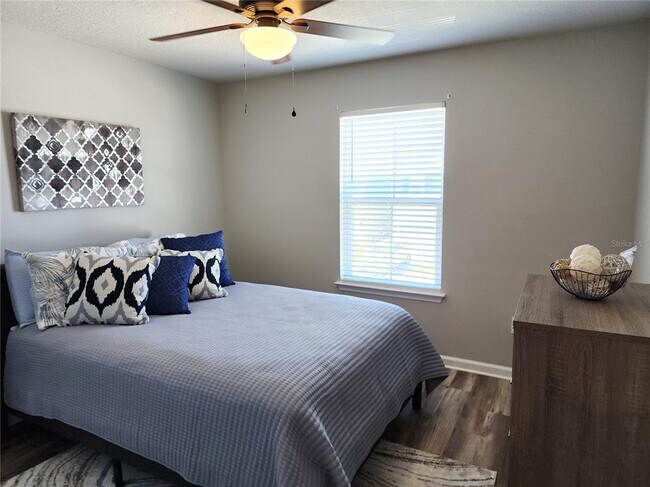 Foto del edificio - 2945 Rambler Ivy Lp