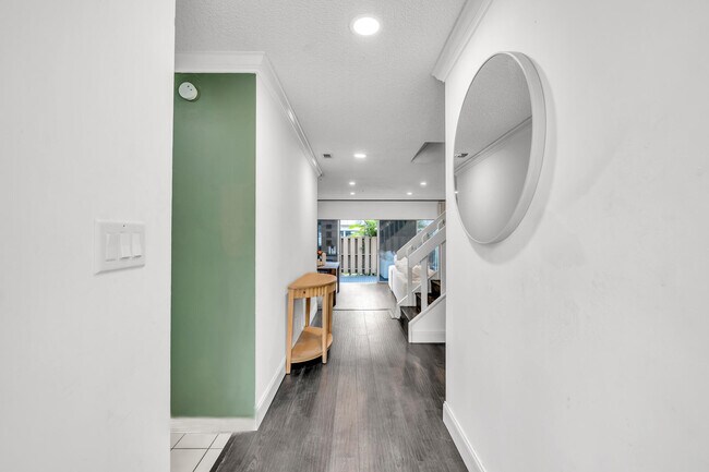 Foto del edificio - 881 NW 81st Way