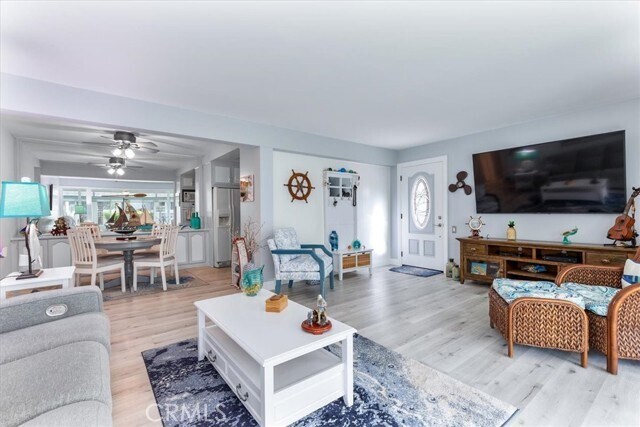 Foto del edificio - 328 Avenida Carmel