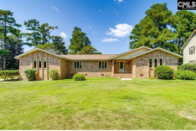 Foto del edificio - 116 E Springs Rd