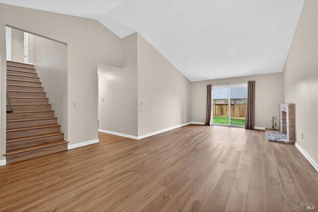 Foto del edificio - 4533 Hillview Ct