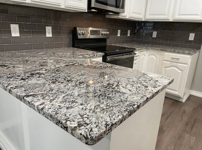 Foto del edificio - 1233 Crossroads Ct