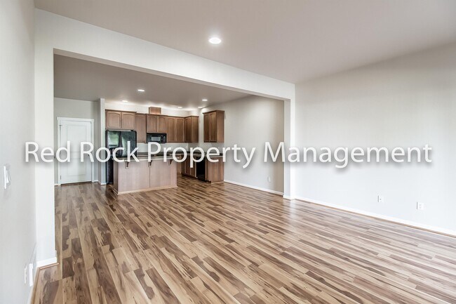 Foto del edificio - 1610 N Holl Blvd